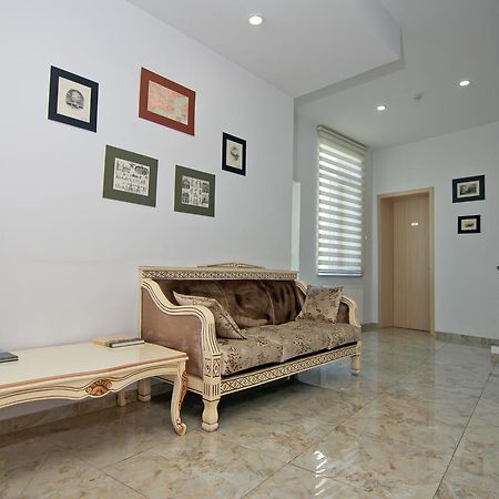 Hotel Marseille บาทูมิ ภายนอก รูปภาพ