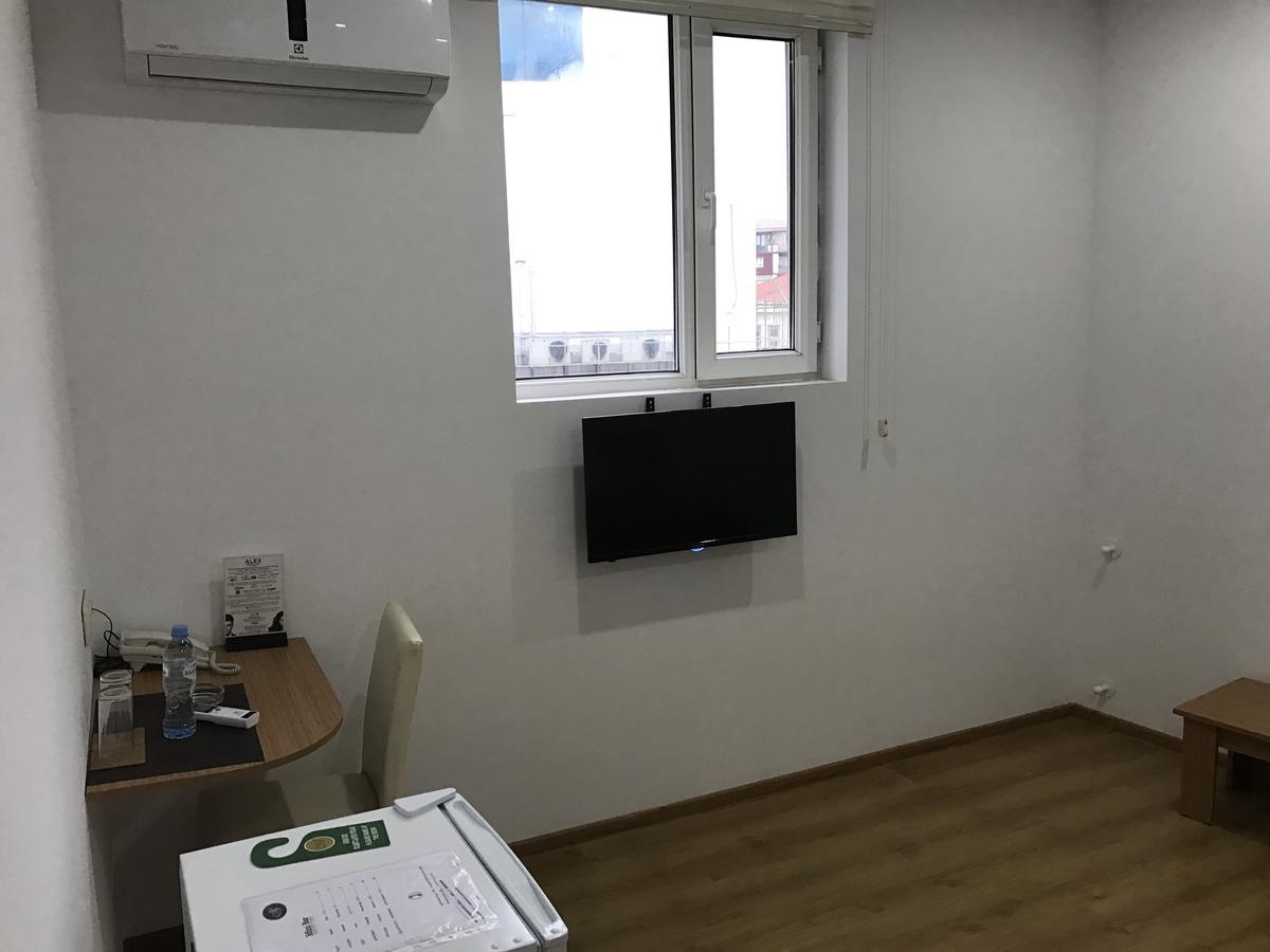 Hotel Marseille บาทูมิ ภายนอก รูปภาพ