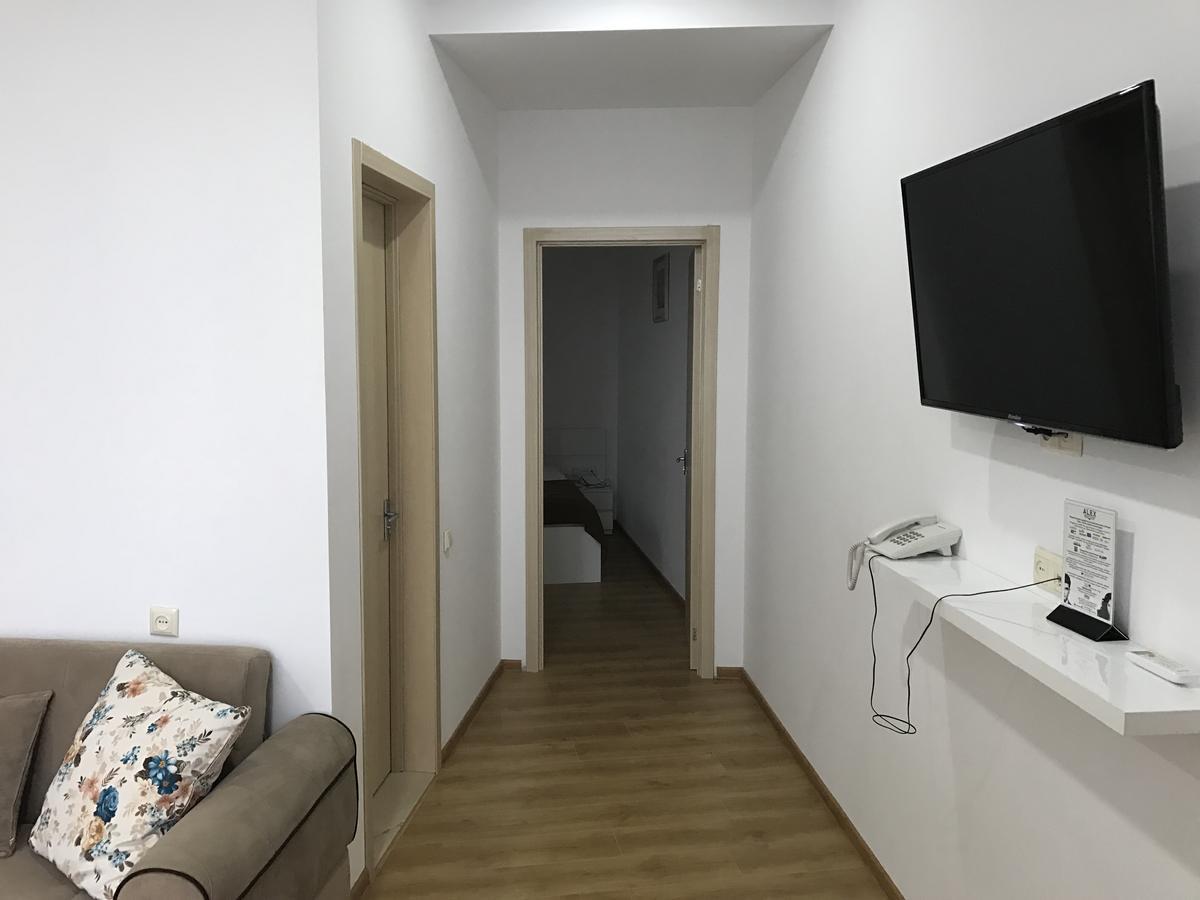 Hotel Marseille บาทูมิ ภายนอก รูปภาพ