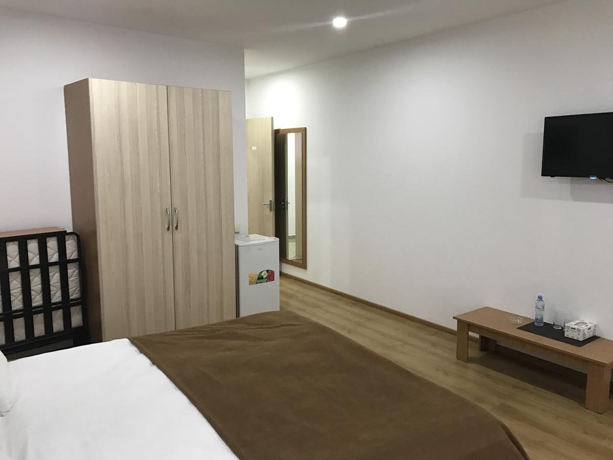 Hotel Marseille บาทูมิ ภายนอก รูปภาพ
