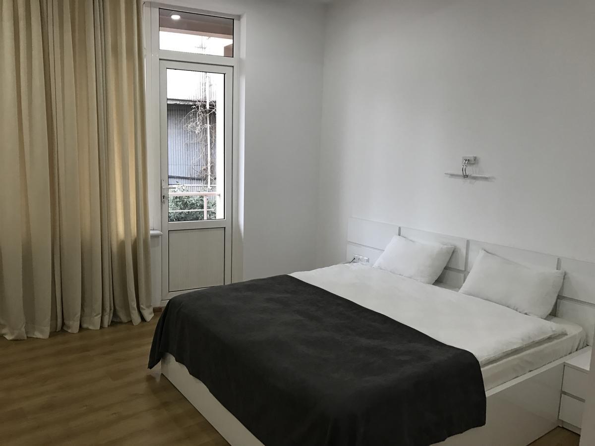 Hotel Marseille บาทูมิ ภายนอก รูปภาพ