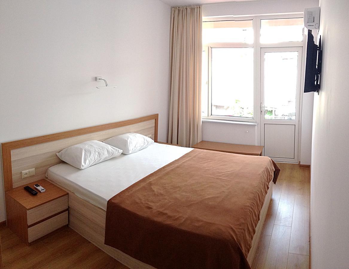 Hotel Marseille บาทูมิ ภายนอก รูปภาพ