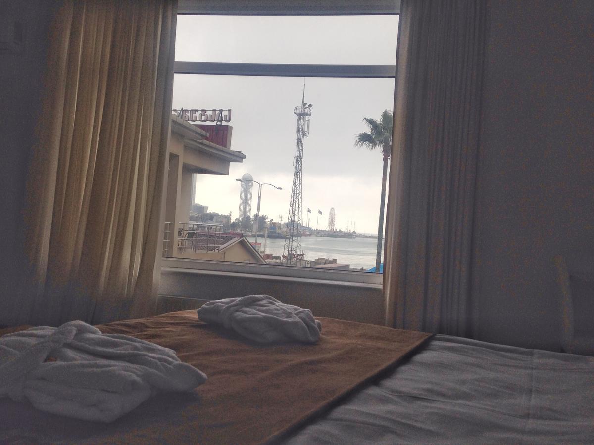 Hotel Marseille บาทูมิ ภายนอก รูปภาพ