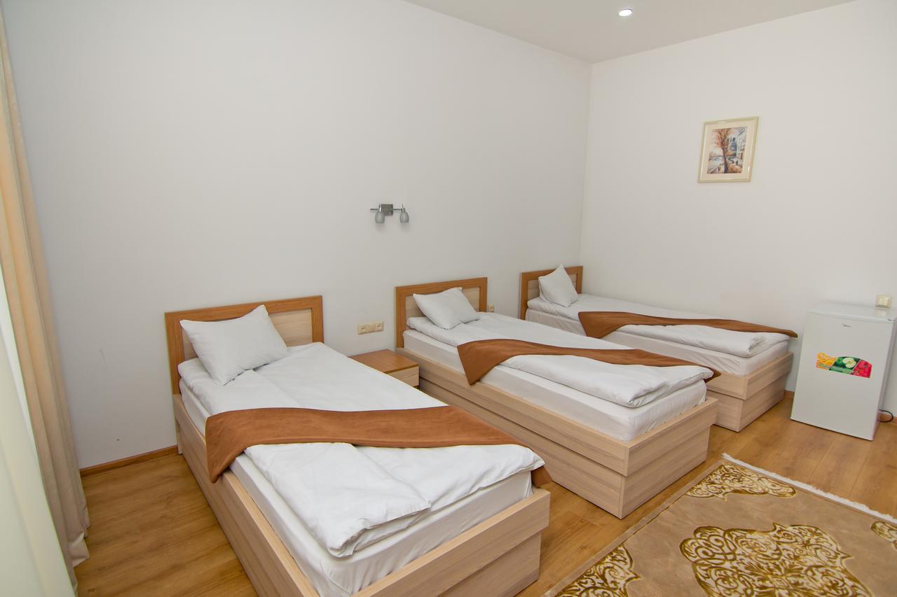 Hotel Marseille บาทูมิ ภายนอก รูปภาพ