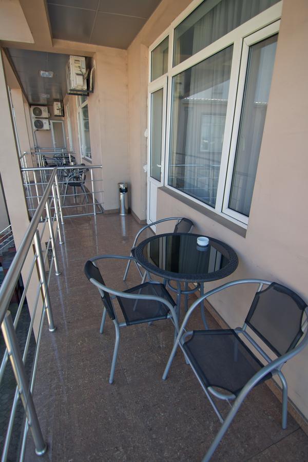 Hotel Marseille บาทูมิ ภายนอก รูปภาพ