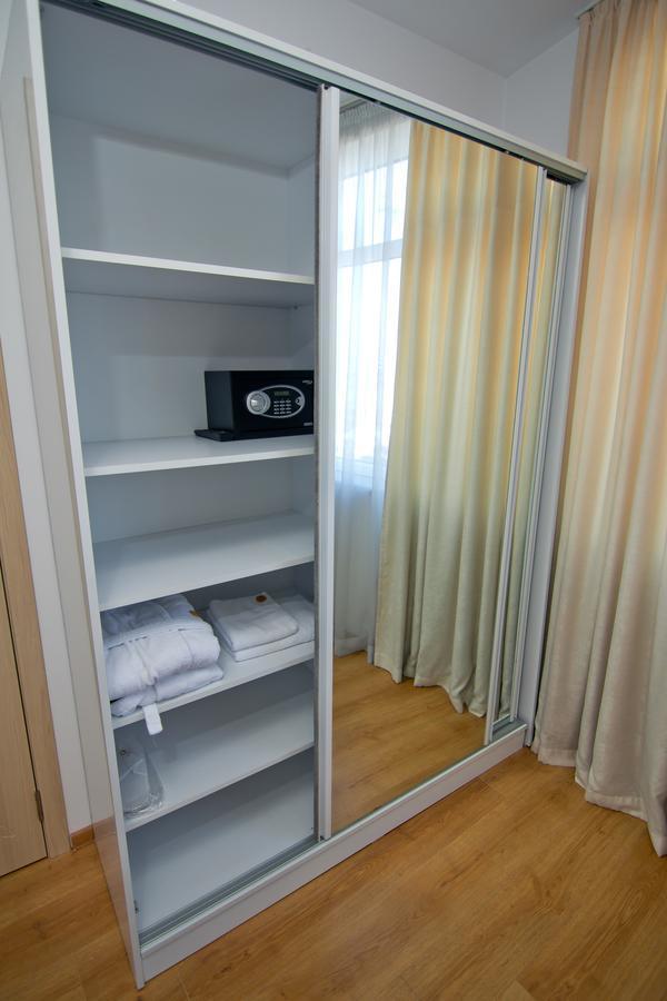 Hotel Marseille บาทูมิ ภายนอก รูปภาพ